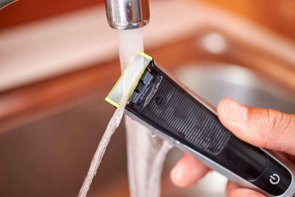 philips-norelco-oneblade-pro-face-and-bo-2.jpg