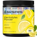 KEY NUTRIENTS Multivitamin Electrolytes pulver Ingen sukker - Forfriskende sitronade elektrolytt pulver - Natrium & energi Supplement - Hydration Powder - Ingen kalorier - 90 Serveringer - Laget i USA
