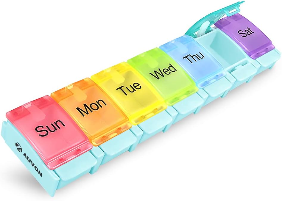 AUVON ukentlig Pill Organizer Arthritis Vennlig, BPA gratis reise 7 dagers pille boks tilfelle med vår åpen design og stor sammenligning for å holde vitaminer, cod lever olje, kosttilskudd og medisinering
