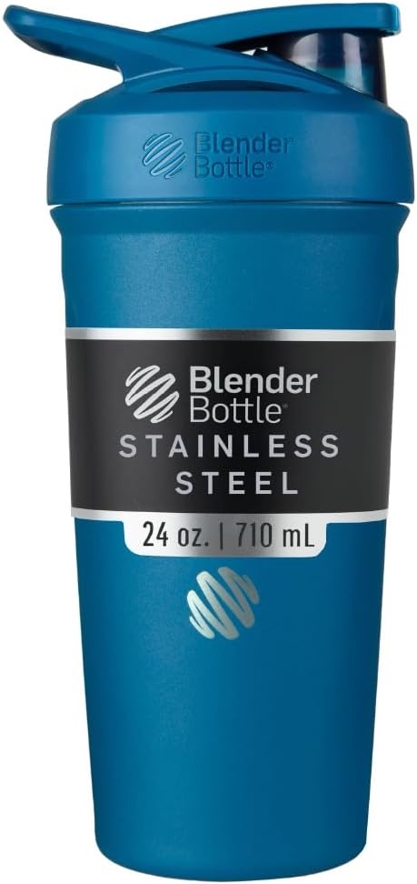 BlenderBottle Strada Shaker Cup Isolert rustfritt stål vannflaske med Wire Whisk, 24-Ounce, Blå