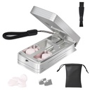 Pill Cutter for små og små piller, profesjonell aluminium piller splitter med automatisk sentering enhet og 2 erstatningsbar rustfritt stål Blades, bærbare piller splitter med PU tilfelle (Silver)