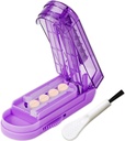 JohnBee Piller Splitter for små og små piller. Justerbar piller Splitter nøyaktig skjære flere piller på en gang. Skarp Blade med sikkerhetsvakt. Ikke-Slip Silikon Edge (Dark Purple)