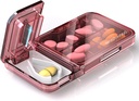 Reise piller Organizer med Pill Cutter Splitter, 4 Sammenligninger Pill Case, Lille Pill Box for Pocket Purse, Daglig Pill Container å holde vitaminer Cod Liver Oil Supplements, Medisin Planner (Pink)